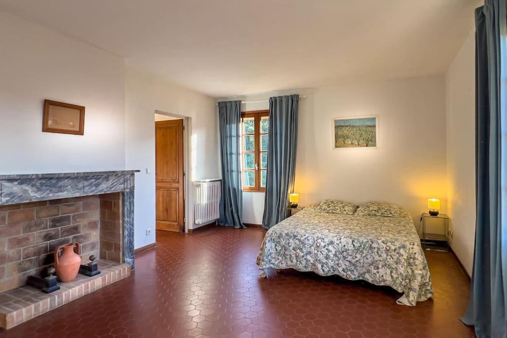 Mas De Charme En Pleine Camargue Villa Saint-Gilles  Ngoại thất bức ảnh