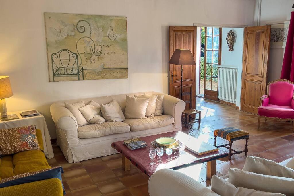 Mas De Charme En Pleine Camargue Villa Saint-Gilles  Ngoại thất bức ảnh